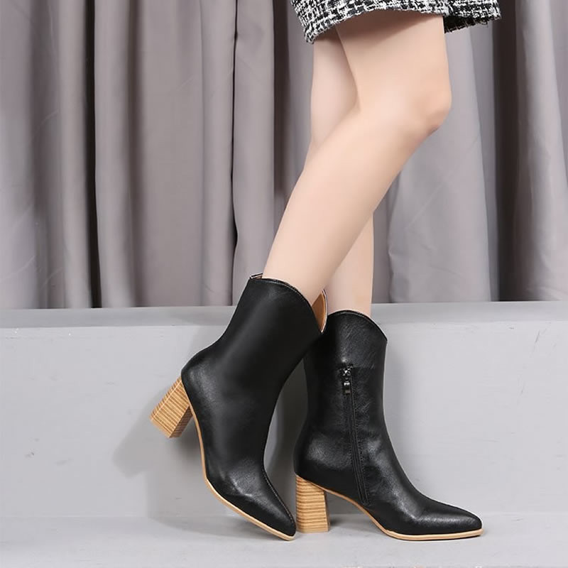 Λεπτά λεπτά παπούτσια κοντές μπότες συν βελούδινα όλα εκρού μυτερή μύτη χοντρό τακούνι ψηλοτάκουνο γαλλικές καουμπόικες μπότες με μεσαίο πόδι