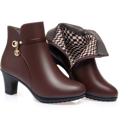 BCEBYL Φθινόπωρο και χειμώνας νέα μόδα με βελούδινες κοντές μπότες ζεστά βαμβακερά παπούτσια casual αθλητικές μπότες γυναικεία βαμβακερά παπούτσια 2023