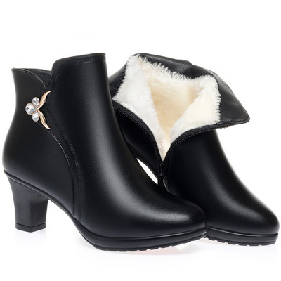 BCEBYL Φθινόπωρο και χειμώνας νέα μόδα με βελούδινες κοντές μπότες ζεστά βαμβακερά παπούτσια casual αθλητικές μπότες γυναικεία βαμβακερά παπούτσια 2023