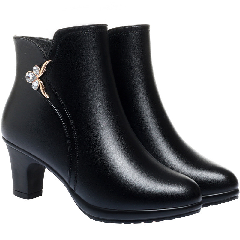 BCEBYL Φθινόπωρο και χειμώνας νέα μόδα με βελούδινες κοντές μπότες ζεστά βαμβακερά παπούτσια casual αθλητικές μπότες γυναικεία βαμβακερά παπούτσια 2023