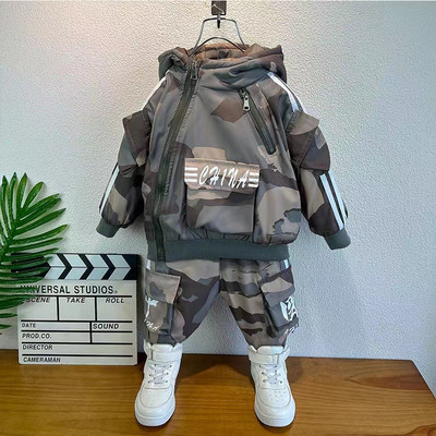 Poiste ja tüdrukute tööriiete pluusist kamuflaažikomplekt 2024. aasta sügiseks ja talveks, uued laste talvised paksendatud ja ilusad riided