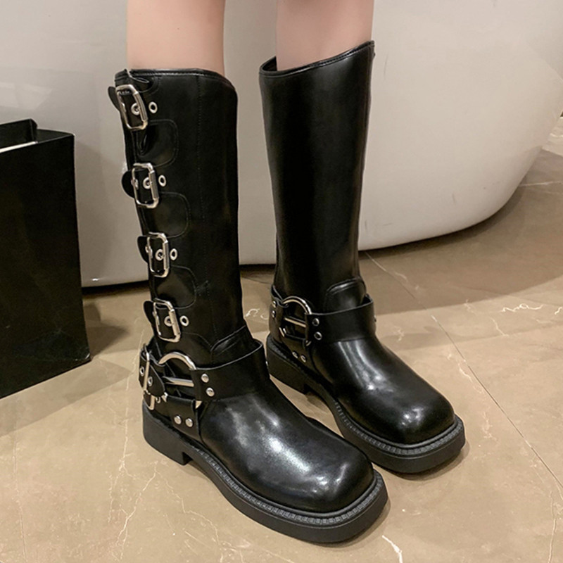 Γυναικείες μακριές μπότες πλατφόρμας με μεταλλική πόρπη 2023 Φθινοπωρινές μπότες μοτοσυκλέτας με τετράγωνο δάχτυλο Woman Pu Δερμάτινες χοντρές γόβες ψηλά στο γόνατο Botas
