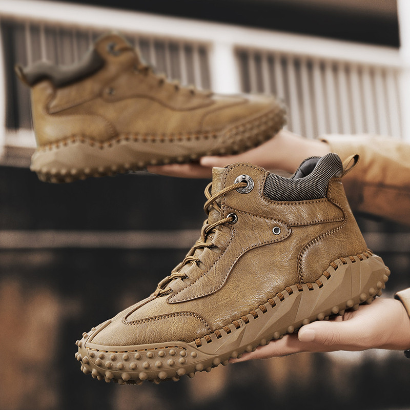 Käsitsi valmistatud nahast meeste saapad 2023 Klassikalised poolsaapad Klassikalised lamedad kuummüük Mokassiinid Mugavad pehmed mootorrataste vabaajajalatsid