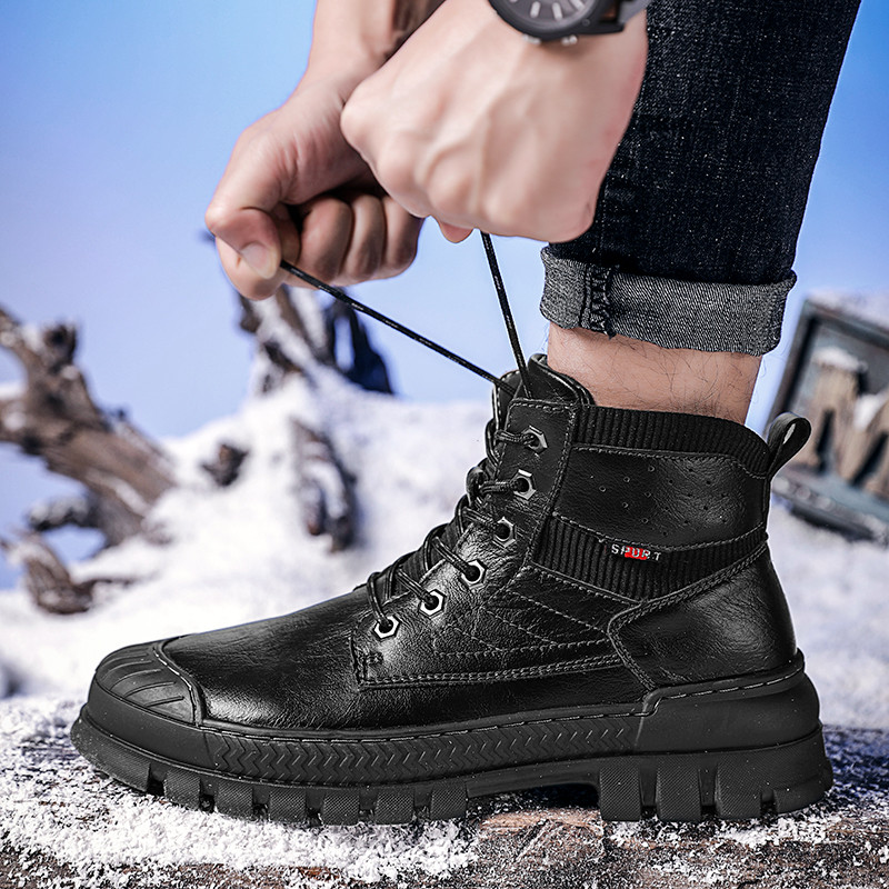 Käsitsi valmistatud nahast meeste saapad 2023 Klassikalised poolsaapad Klassikalised lamedad kuumad Mokassiinid Mugavad pehmed mootorrataste vabaajajalatsid