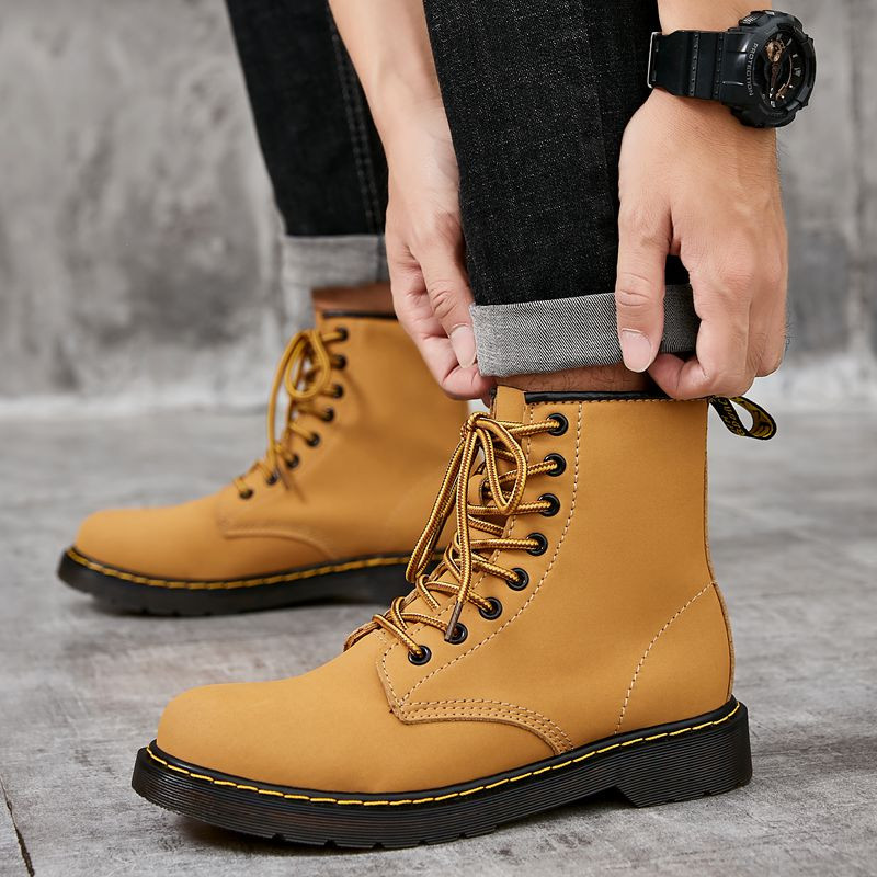 Brändi meeste saapad Käsitsi valmistatud meeste poolsaapad välistingimustes veekindlad meeste tööjalatsid Mood meeste kleidikingad Paeltega meeste mokassiinid