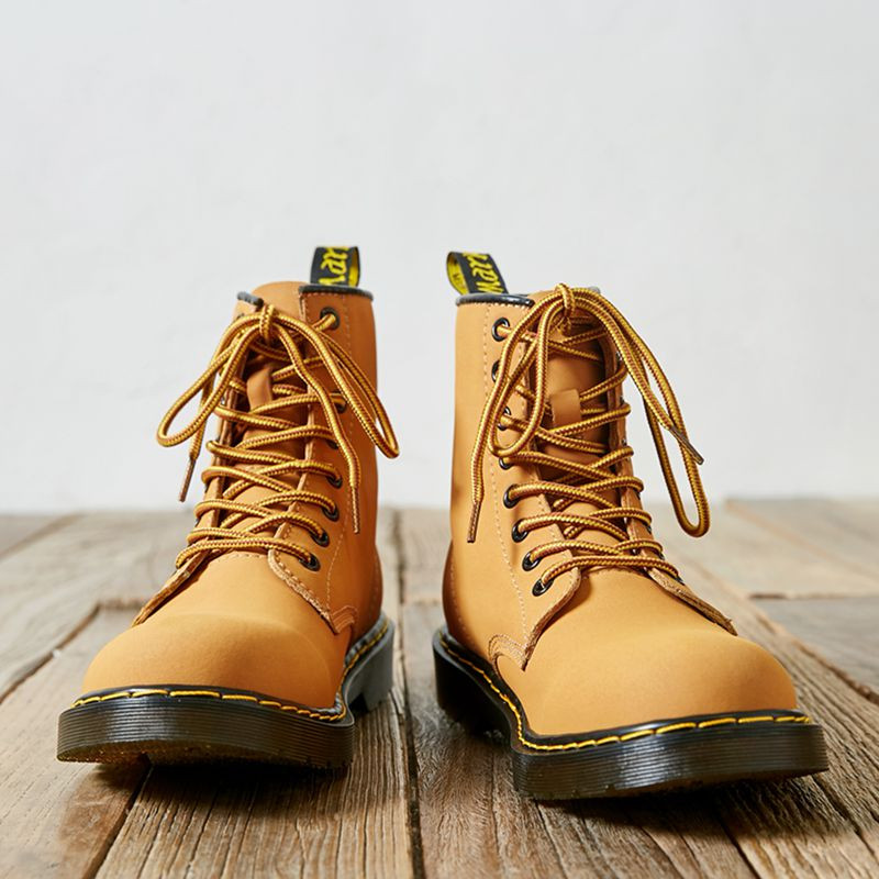 Brändi meeste saapad Käsitsi valmistatud meeste poolsaapad välistingimustes veekindlad meeste tööjalatsid Mood meeste kleidikingad Paeltega meeste mokassiinid