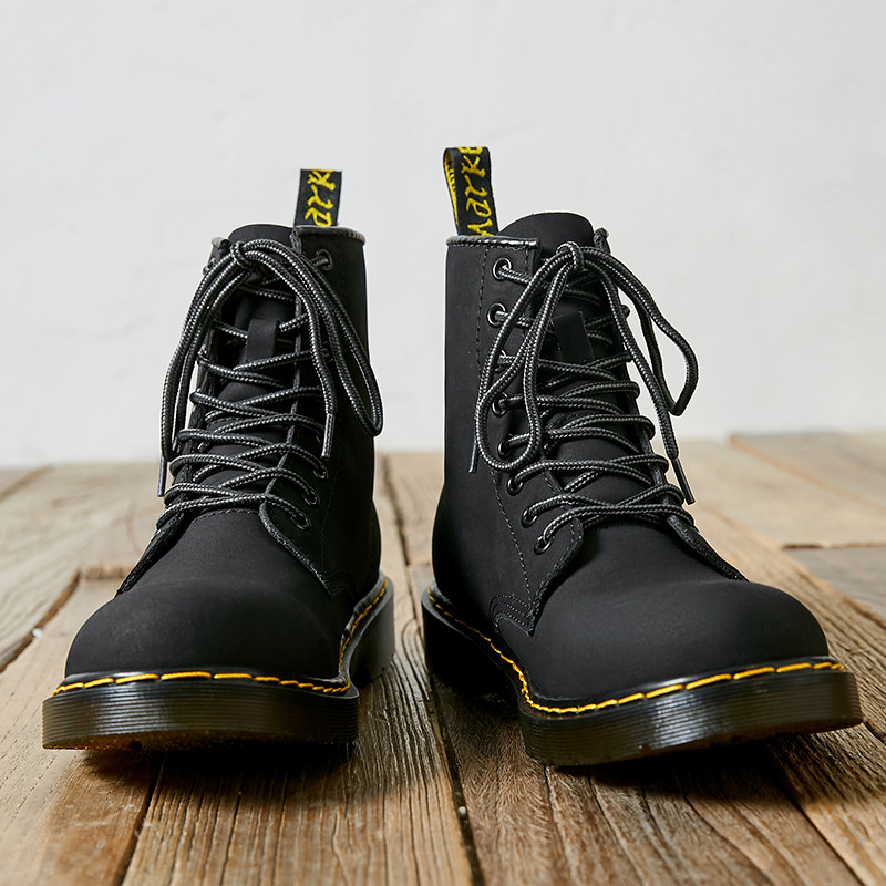 Brändi meeste saapad Käsitsi valmistatud meeste poolsaapad välistingimustes veekindlad meeste tööjalatsid Mood meeste kleidikingad Paeltega meeste mokassiinid