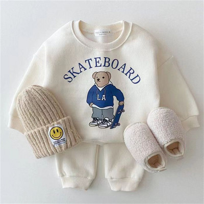 Korea 2023 Baby Fiú ruha szettek Letter Bear lányok hosszú ujjú alkalmi kapucnis pulóver + nadrág 2db gyerek ruhák sport öltöny új