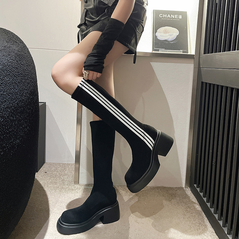 Νέα γυναικεία παπούτσια μονόχρωμα μονόχρωμα μονόχρωμα 2023 υψηλής ποιότητας casual μπότες Γυναικείες καυτές εκπτώσεις Square Head Mid-Calf Γυναικείες μπότες