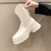 Sügistalv 2023 Chelsea naiste platvormsaapad pruunid mustad beežid valged lühikesed saapad naiste lühikesed karusnahast tursked gooti punk-kingad