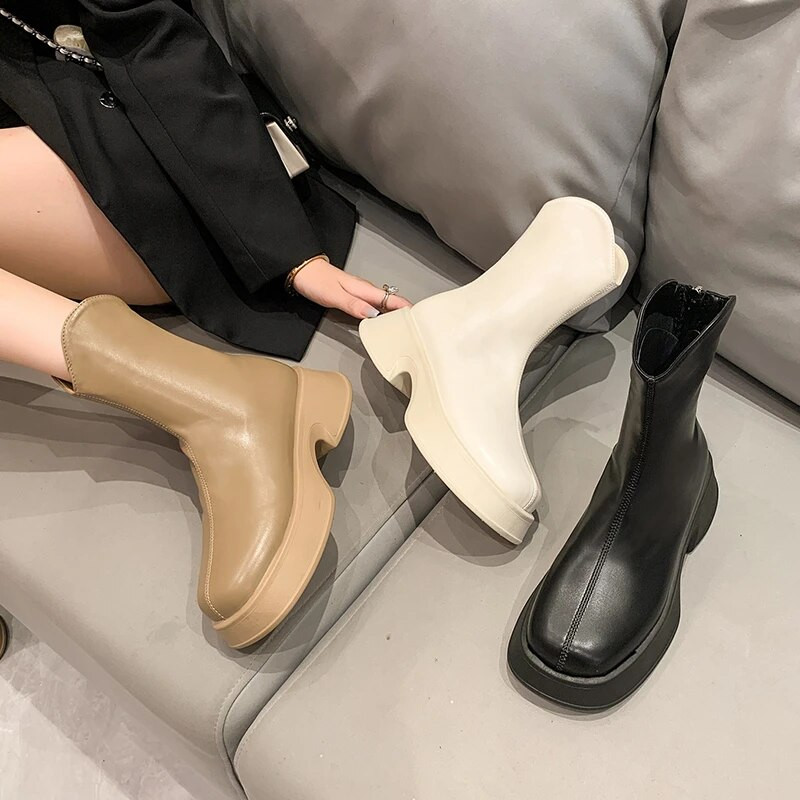 Sügistalv 2023 Chelsea naiste platvormsaapad pruunid mustad beežid valged lühikesed saapad naiste lühikesed karusnahast tursked gooti punk-kingad