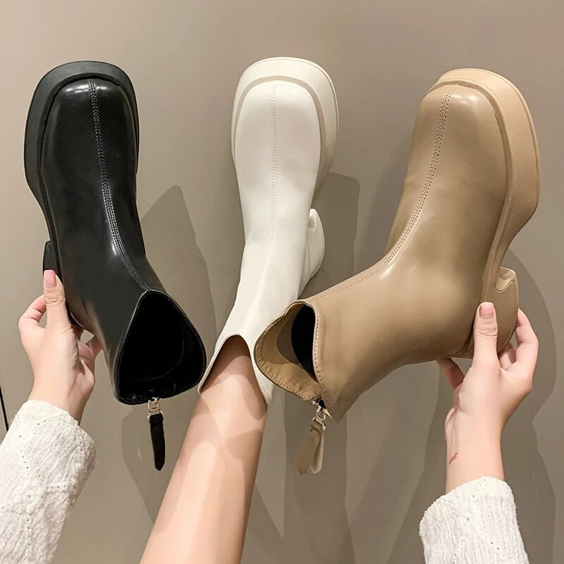 Sügistalv 2023 Chelsea naiste platvormsaapad pruunid mustad beežid valged lühikesed saapad naiste lühikesed karusnahast tursked gooti punk-kingad