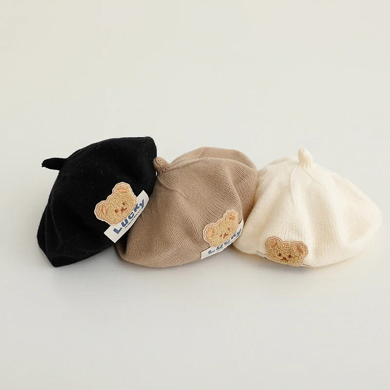 Χαριτωμένο γράμμα Bear Baby Beret Χειμώνας Άνοιξη Ζεστό Πλεκτό Καπέλο Μπερέ Κορεάτικα Παιδικά Κορίτσια Καλλιτέχνης Ζωγράφος Καπέλο μονόχρωμο Beanie