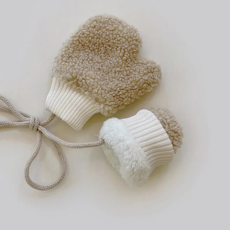 Talvised beebiplüüsist kindad Armsad ühevärvilised paksendavad soojad väikelapse labakindad tüdrukule poisile Cartoon lambavillane lastele täissõrmega kinnas