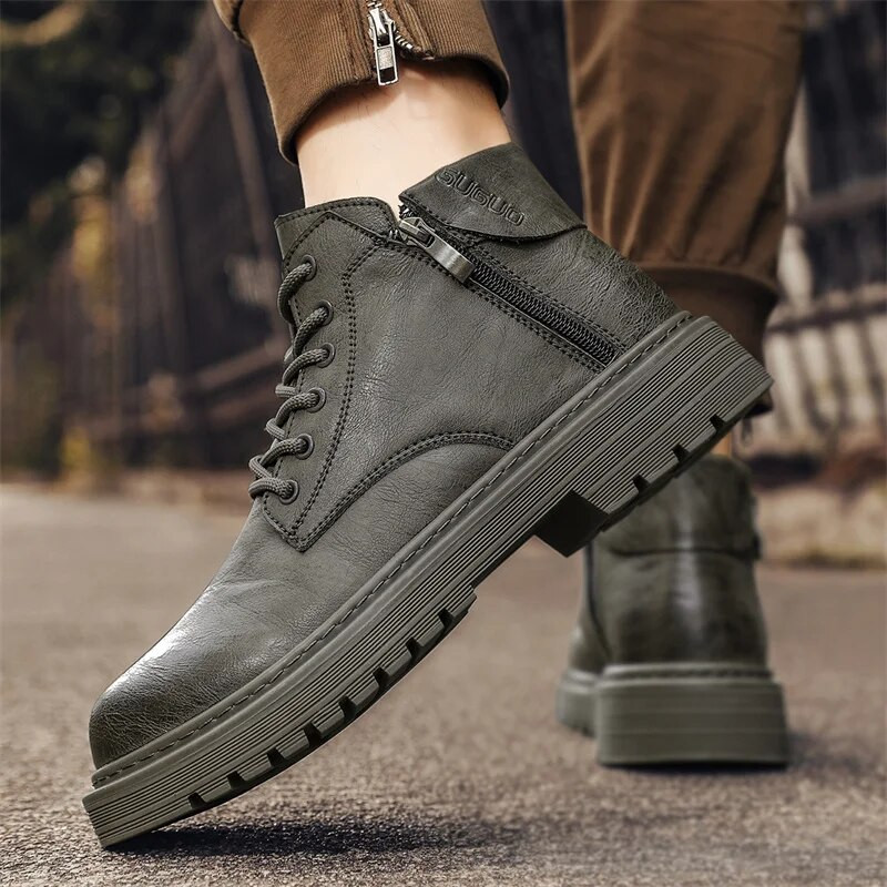 Ανδρικές μπότες με πλαϊνό φερμουάρ 2023 Νέα ανδρικά παπούτσια PU Flat mid-top ανδρικές μπότες casual χρώμα που ταιριάζουν Ευέλικτες μπότες μοτοσικλέτας Zapatos