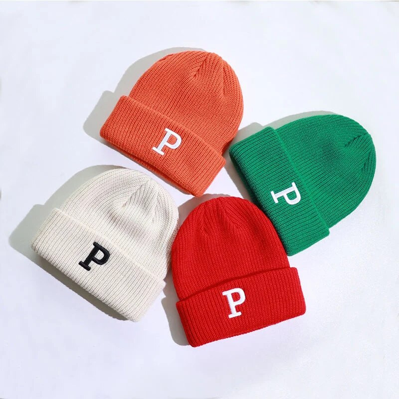 Τριμελές φθινόπωρο και χειμώνα αγόρια και κορίτσια λέξη καπέλο πλεκτό πλεκτό πλεκτό πλεκτό καπέλο γάντια κασκόλ σετ κρύο και ζεστό λαϊκό