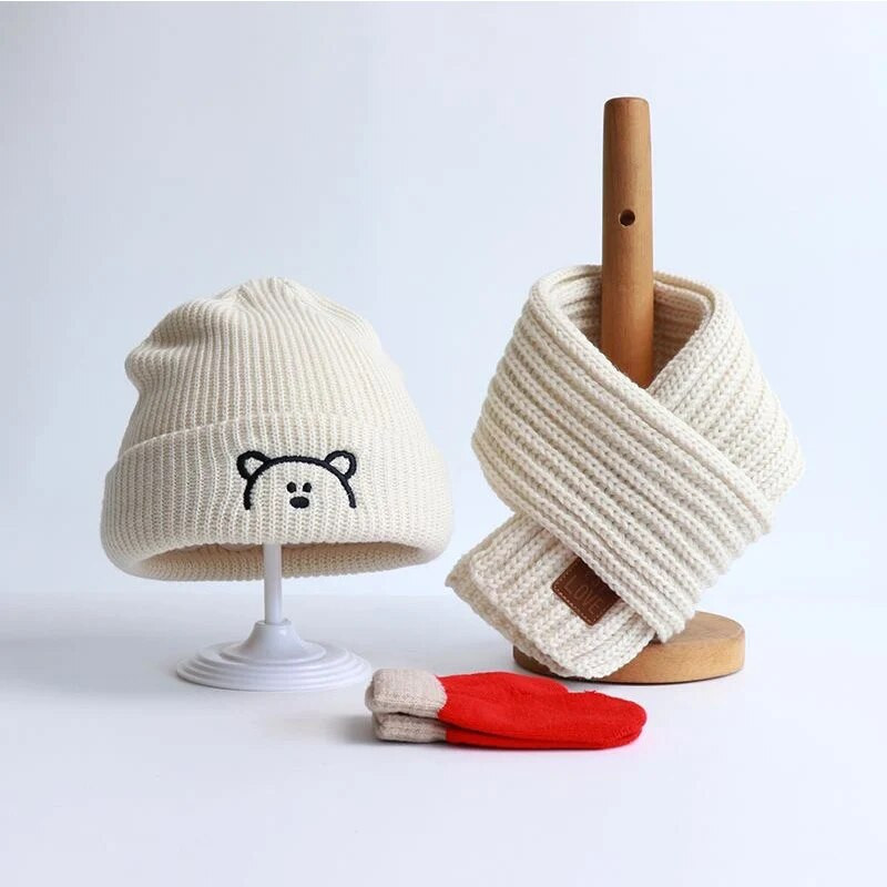 Lastekomplekt Sügis/talv poistele/tüdrukutele Tikitud müts Sall Kindad Kolmeosaline kootud villane müts multikas soe