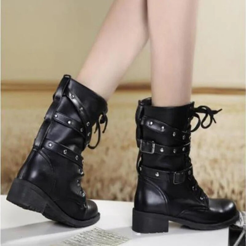 Νέες γυναικείες μαύρες μπότες μεγάλου μεγέθους Ρετρό μόδα άγριο σορτς ζώνη πόρπη για μοτοσικλέτα Ζευγάρι Στρατιωτικές μπότες γυναίκες