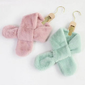 Μοντέρνο παιδικό κασκόλ Εκλεκτή χειροτεχνία Άνετο βελούδινο φουλάρι Φθινόπωρο Χειμώνας Απομίμηση διπλής όψης Φουλάρι από γούνα κουνελιού σταυρός γιακάς