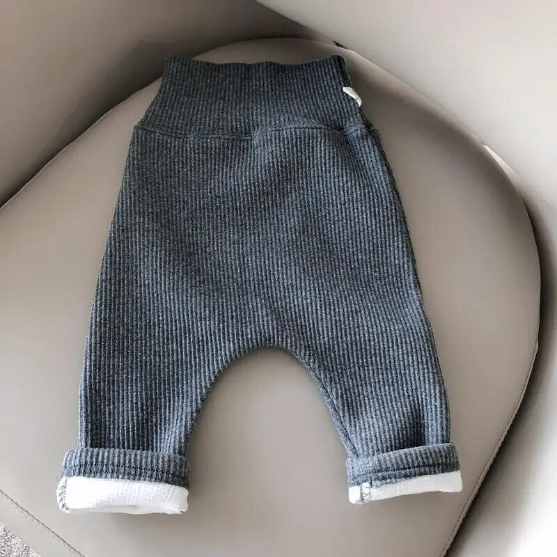 Pantalonii pentru bebeluși poartă izolație de pluș și se îngroașă afară toamna și iarna, pantaloni casual pentru bebeluși cu talie înaltă de 0-3 ani.