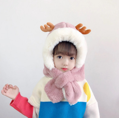 Laste talvine sall ja müts katavad kõrvakübarad Armas pardi kuju pakseneb ja hoiab külma ilma jaoks soojas Armas hirve kuju