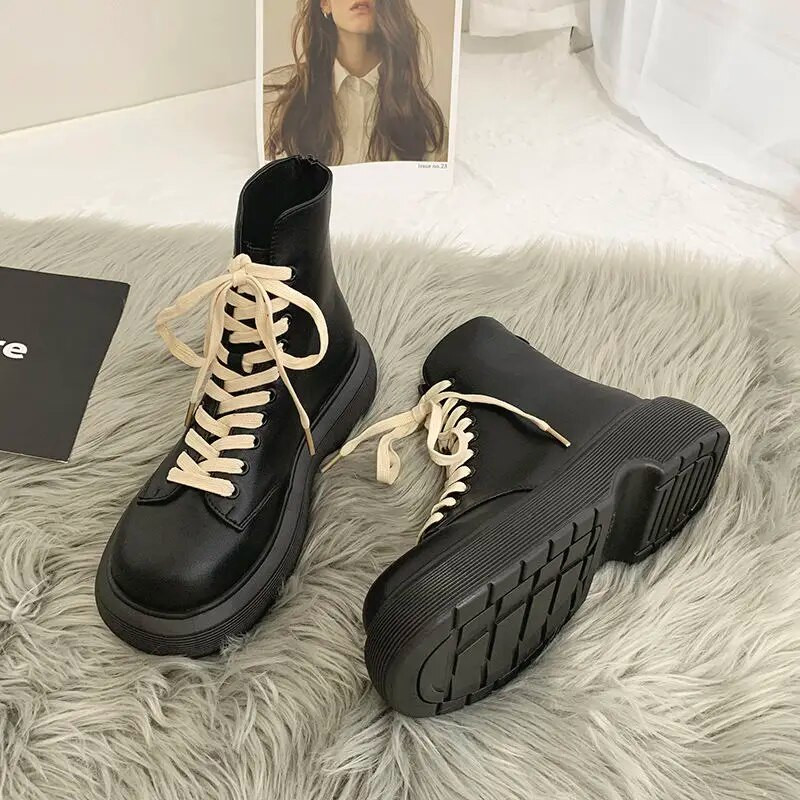 2023 Νέες χειμερινές μπότες μοτοσικλέτας Γυναικείες μπότες βρετανικού στιλ γοτθικό πανκ γοτθικό μποτάκι με χαμηλό τακούνι Γυναικεία παπούτσια Martin Μπότες