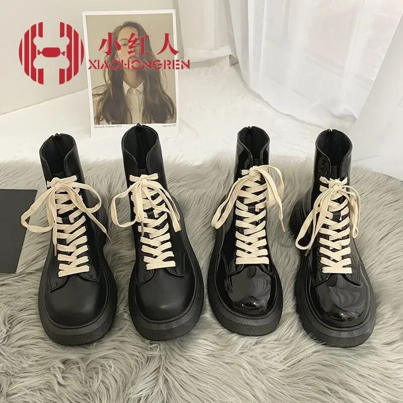 2023 Νέες χειμερινές μπότες μοτοσικλέτας Γυναικείες μπότες βρετανικού στιλ γοτθικό πανκ γοτθικό μποτάκι με χαμηλό τακούνι Γυναικεία παπούτσια Martin Μπότες