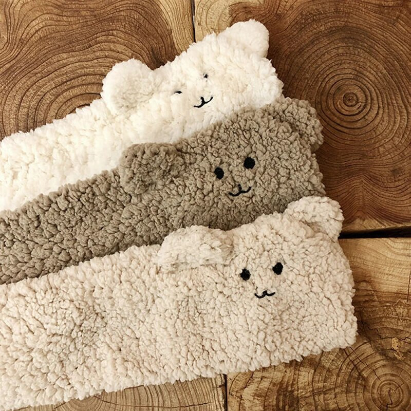 Uus kašmiirist kõrvakaru sall Talvine lambaliha plüüs, soe Snood, armas multikas Korea naised, musta värvi sall Tüdrukule Kawaii jõulukingid