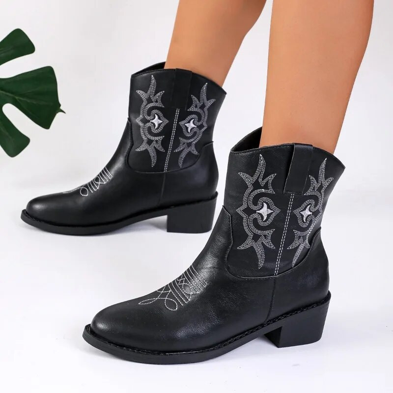Cowboy κοντά μποτάκια για γυναίκες Cowgirl Fashion Western Boots Γυναικεία κεντημένα casual τετράγωνα παπούτσια