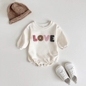 2023 Baby LOVE Vezen Sweatshirt Romper Krem Boja Novorođenčad Baby Boy Girl Romper Dugih rukava Kombinezon Odjeća za bebe