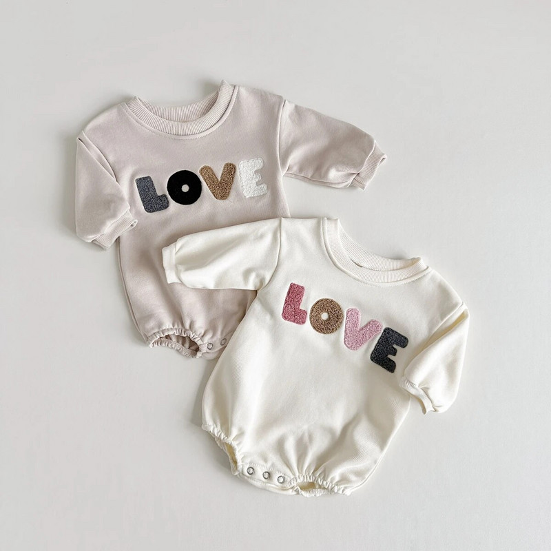 2023 Baby LOVE Vezen Sweatshirt Romper Krem Boja Novorođenčad Baby Boy Girl Romper Dugih rukava Kombinezon Odjeća za bebe