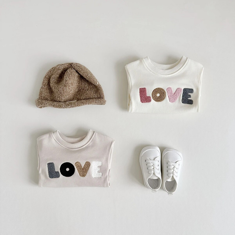 2023 Baby LOVE Vezen Sweatshirt Romper Krem Boja Novorođenčad Baby Boy Girl Romper Dugih rukava Kombinezon Odjeća za bebe