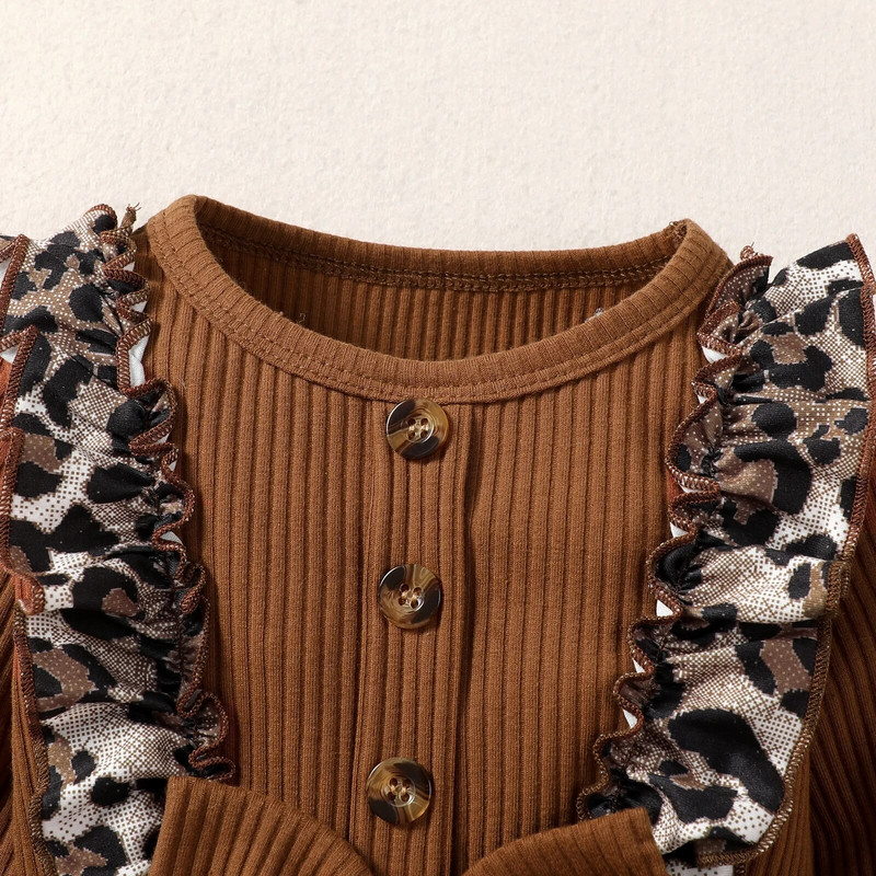 0-2-aastane vastsündinud beebitüdruk kevad- ja sügisosa pruun välkunupp pikkade varrukatega leopardimustrilised püksid armsad onesie