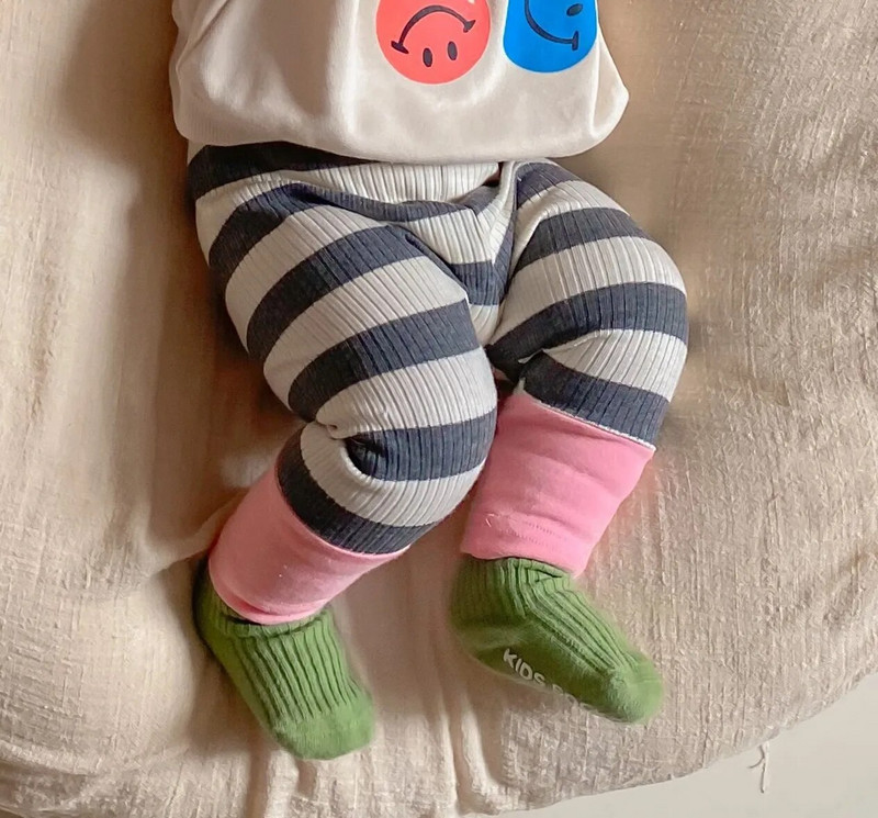 Naujas pavasaris ruduo mergaitei mados dryžuoti antblauzdžiai berniukui kūdikių sujungimas briaunoti laisvalaikio kelnės naujagimiui medvilninės kelnės vaikiški drabužiai