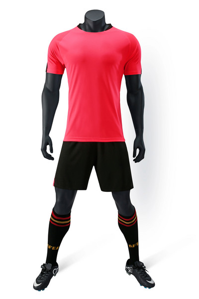 Ofertă caldă Nou stil de vară în aer liber Fotbal Sport Culori solide Bărbați de înaltă calitate Cămașă cu mânecă scurtă Pantaloni scurți Trening