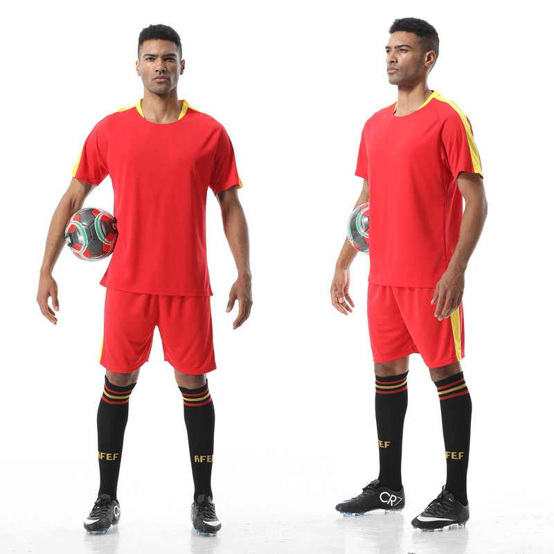 Ofertă caldă Nou stil de vară în aer liber Fotbal Sport Culori solide Bărbați de înaltă calitate Cămașă cu mânecă scurtă Pantaloni scurți Trening