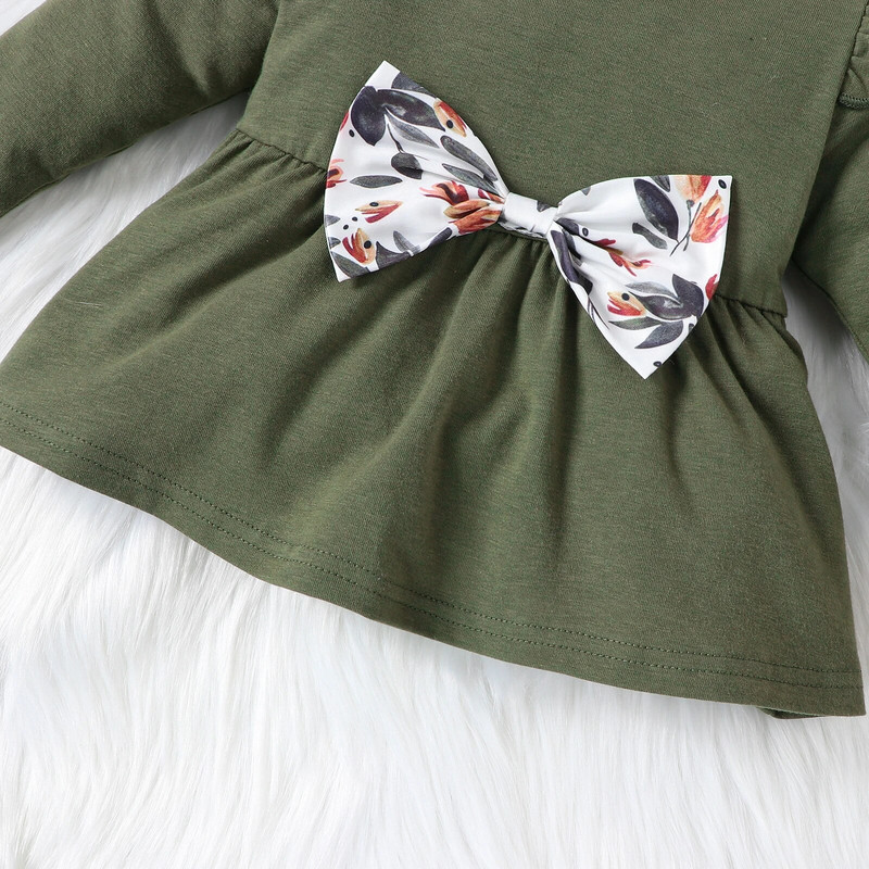 2 vnt. Žavingas pavasario ir rudens aprangos rinkinys naujagimiams – skraidančios rankovės ilgomis rankovėmis apkarpytos kelnės ir kelnės