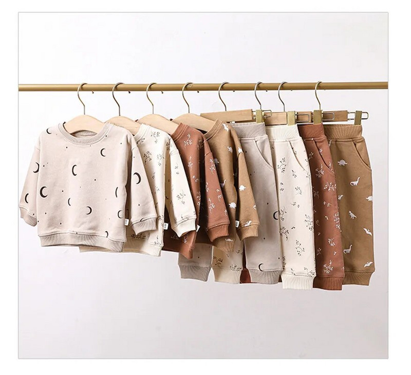 Пролетен бебешки комплект Бебе момче Момиче Ежедневен принт О-образно деколте Памучно горнище + Панталони Домашно облекло за новородено с дълъг ръкав Новородено момиченце