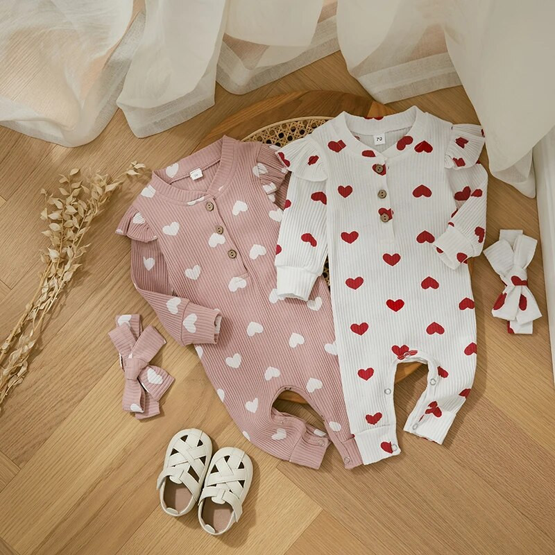 Гащеризон с дълги ръкави за бебета и момичета Детски дрехи Сладък гащеризон с ребра с принт на сърца + украшение за глава Детски костюм за игра за Свети Валентин