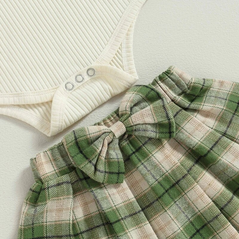 Моден есенен гащеризон за новородено момиченце Комплект от 3 бр. Гащеризон с дълъг ръкав с волани, карирана а-силуетна пола, лента за глава, Детско връхно облекло