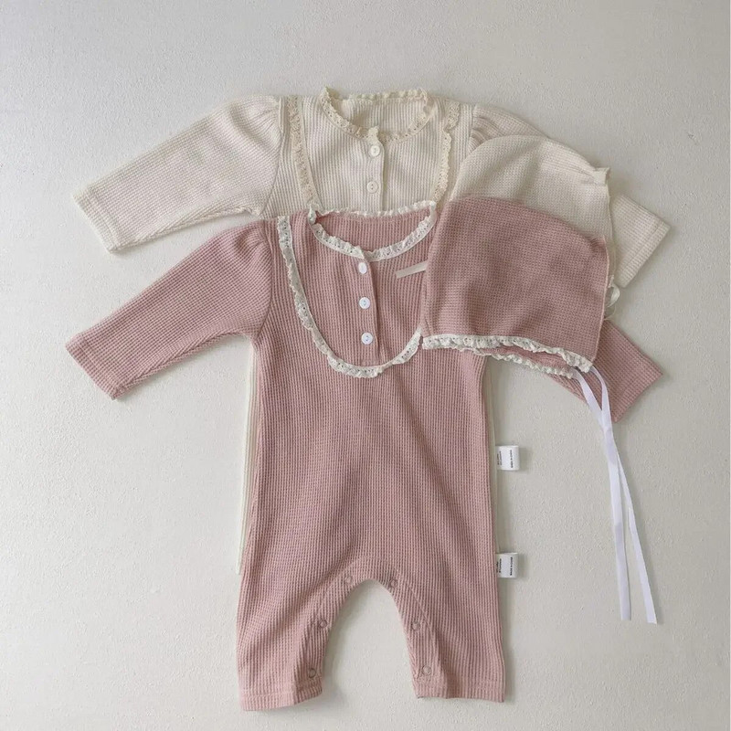 7576 Бебешки дрехи 2023 Есен Нова дантелена яка Едно парче дрехи за момичета Копчета Вафлени ежедневни дрехи за катерене.