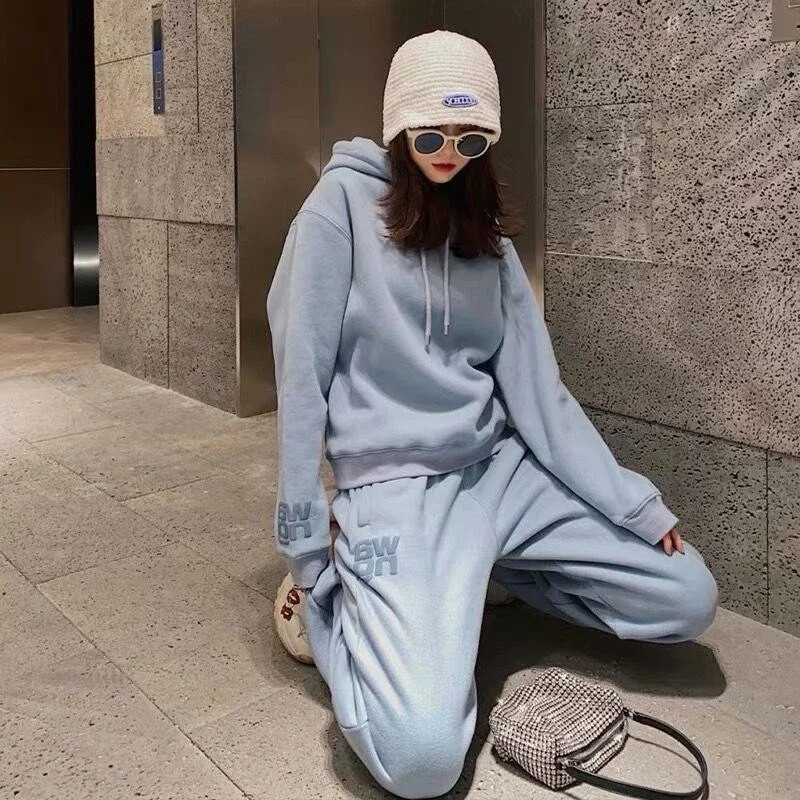 Пролетно-есенен син спортен костюм Дамски 23 Нов свободен пуловер с качулка Отпечатани букви Спортни панталони за бягане с еластична талия Комплекти от 2 части