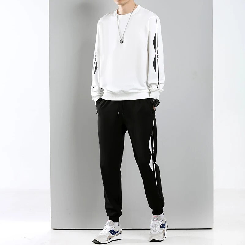 Марка 2023 Мъжки анцуг Есенно спортно облекло Мъжки ежедневен комплект от две части Суичър + Спортни панталони Мъжки анцуг Спортен костюм за джогинг