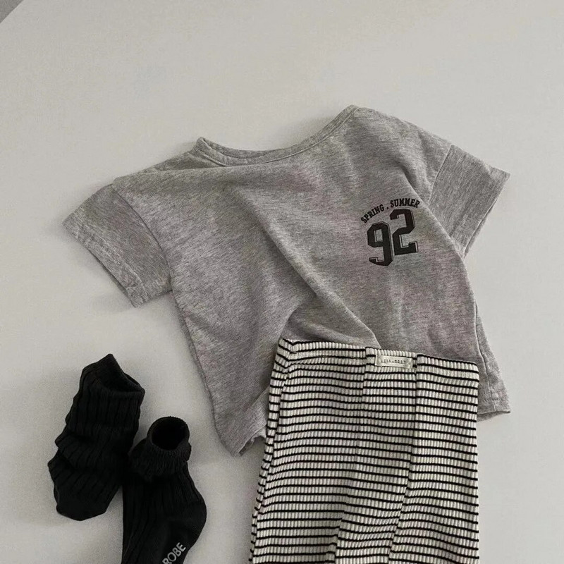 2556A Бебешки дрехи Новородени панталони 2022 Летни бебешки светли райета Големи полипропиленови панталони Момчета и момичета Обикновени шорти с дъно