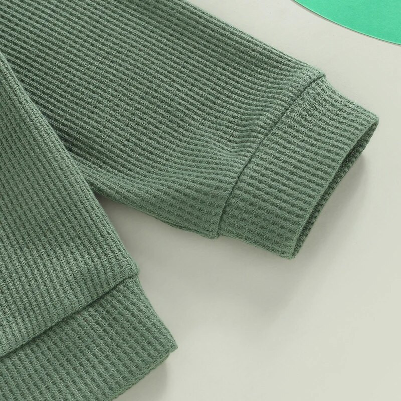 0-24 hónapos kislányok tavaszi őszi szettjei zöld hosszú ujjú felsők + négylevelű lóhere mintás nadrágruha csecsemő lányoknak