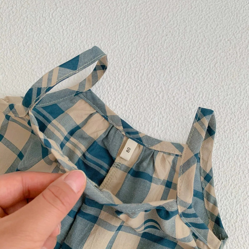 Nyári kockás jumpsuit gyerekeknek divatos bő sling nadrág fiúknak vékony, légáteresztő nadrág lányoknak pamut egyszerű nadrág egynemű