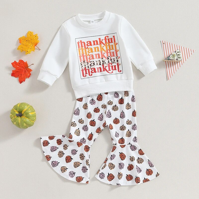 Tipegő lányok hálaadásnapi ruhák Betűmintás hosszú ujjú pulóver és sütőtök mintás flare nadrág szett Aranyos ruhák