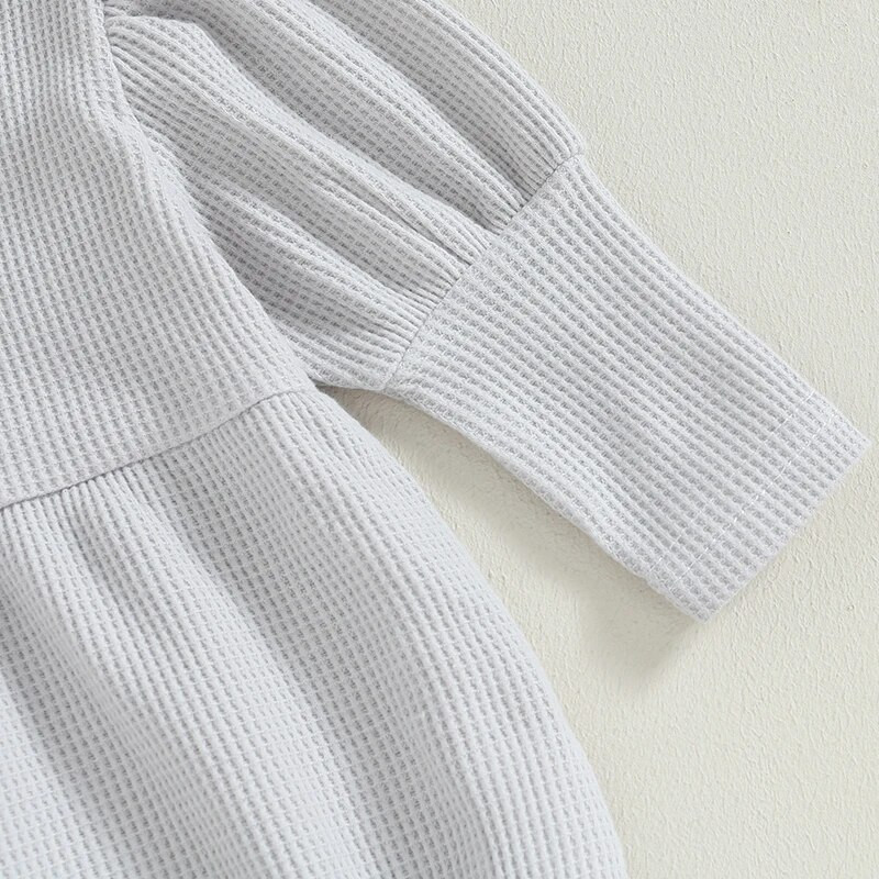 Csecsemő kislány, hosszú ujjú nyakú, csipke patchwork testruha hétköznapi használatra