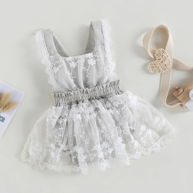 Nyári totyogó kislányok virágos csipke nadrágos ruha alkalmi repülő ujjú kombinék kisgyermek újszülött lányoknak