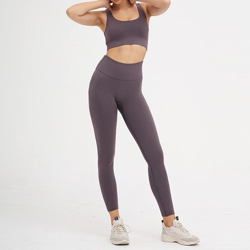 2 részes Seamless Fitness Női Jóga Öltöny Edzőterem Push Up Ruházat Edzés Sport Szett Párnázott Sportmelltartó Magas derekú Legging Sportruházat
